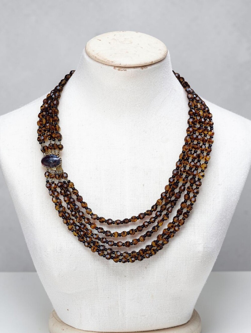 Gorgeous Vintage Brown Glass Necklace - Picture 1 of 8